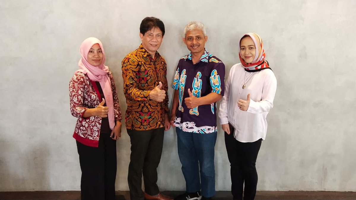 [Bojonegoro... Are you ready?]

CIOFF Indonesia meeting for the Bojonegoro Thengul International Folklore Festival (Bojonegoro TIFF) on 14th - 18th of July 2019 💃🏻✨

So, Bojonegoro! Are you ready?🤩

#CIOFF #CIOFF_Indonesia #SHARECULTURE #whyCIOFF