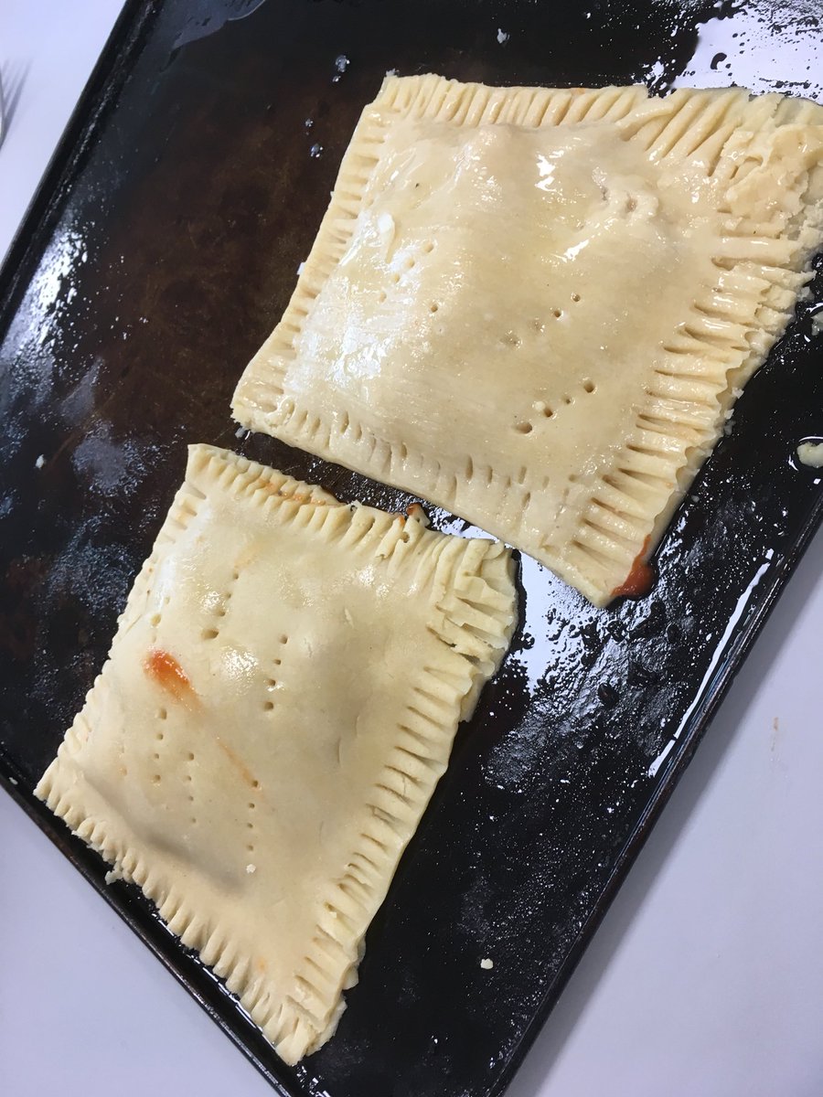 AlderwoodTech's tweet image. First we prep #pastry #pizzapockets #notquiteapasty