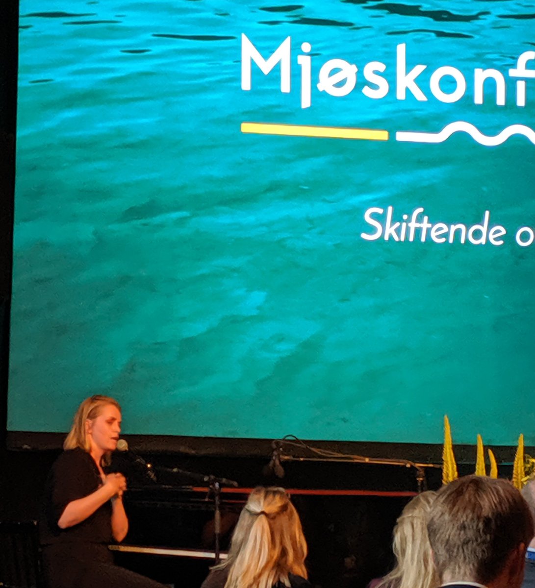 .@ingridolava tar oss ut i universet på #mjoskonferansen