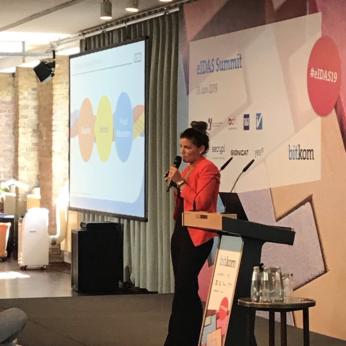 Bitkom's tweet photo. Mit branchenspezifischen Workshops und Break-out Sessions in den Bereichen E-Government, Health und Finance geht unser #eIDAS Summit in den Nachmittag #eIDAS19 https://t.co/z06etOv1Mf