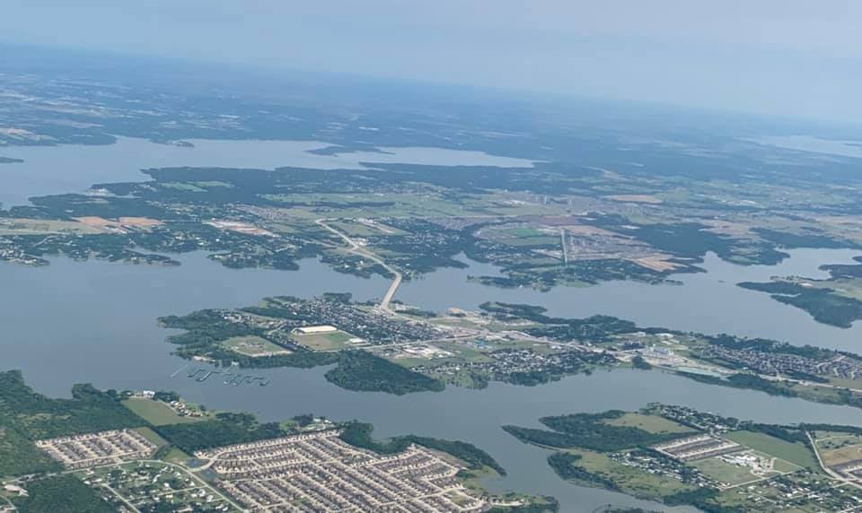 HillockRealty's tweet photo. Have you been searching for a waterfront home or lot? Search no more - we have them!
#thehillockgroup #hillockrealty #littleelmrealtor #remax #realestate #littleelm #remaxlakefront #FindTheDoorThatFits https://t.co/PBgKUYuoXS