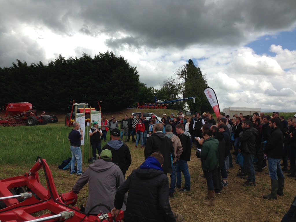 220 personnes à la Journée #Cultures et #Fourrages #Bio en #Sarthe !
En ce moment, on parle #AgricultureDeConservation et #Bio !
<a href="/ChambagriPdL/">Chambres agri PdL</a>