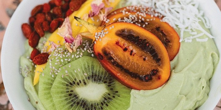Fuel your day the right way with delicious breakfast recipes such as these smoothie bowls topped with fresh fruit: https://www.yourhealthyliving.co.uk/recipe_smoothie-bowls … #recipe from 'The Yogic Kitchen' by Jody Vassallo | @JodyVassallo