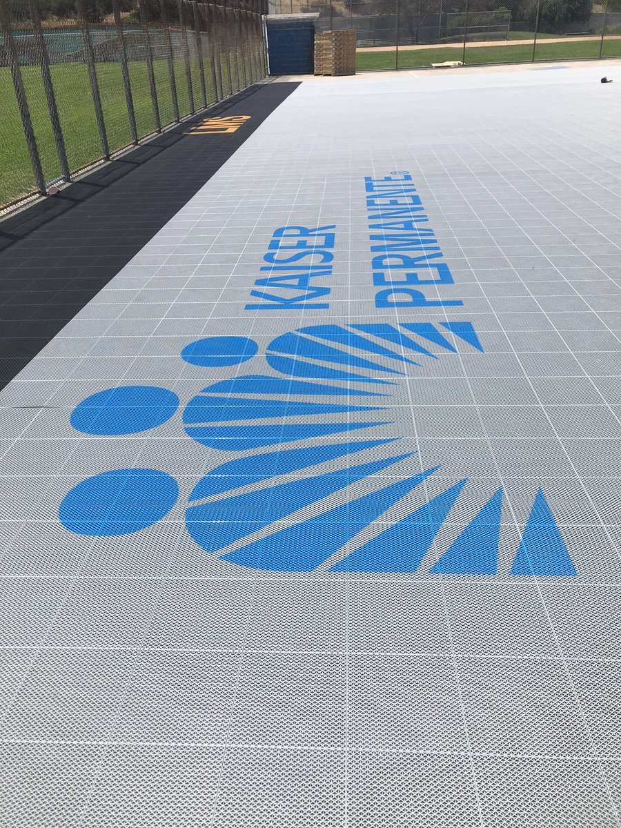 AurandBlueprint's tweet image. Just finished this 16,226 sf project repurposed tennis courts at Lennox Middle School LA, @SportCourtSoCal @GerflorUSA #powergame #wherechampionsstart