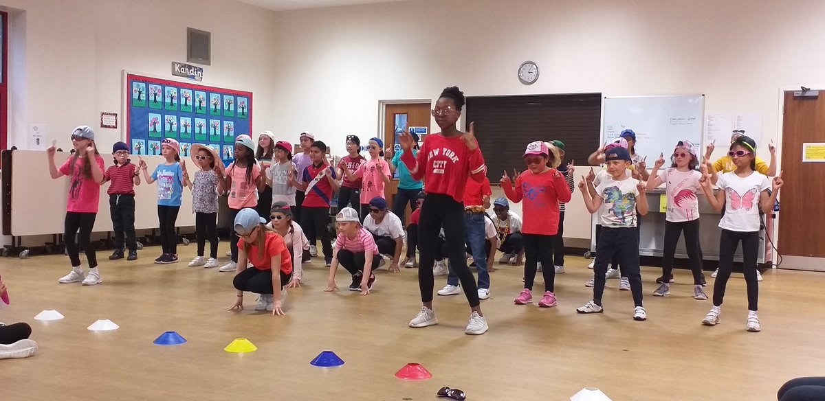 DHS_PrimaryHead's tweet photo. There are some energetic performances in house dance https://t.co/PAH5SFMvDs