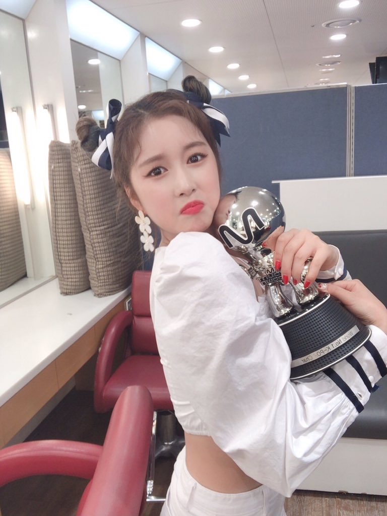 wujutrans's tweet photo. [T/IG] 190613 wjsn_cosmic update 

I can see that you’re all smiling now!! #ujungs!! you’re cute, lovely and cool, I’m so proud of you I’m going crazy~~❤️

#우주소녀 #다영
#wjsn #dayoung https://t.co/9tfvrjC1ZO