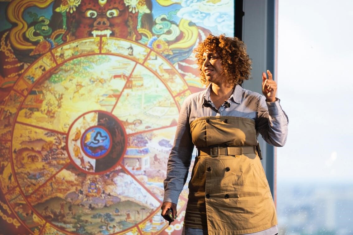 UniIntlStudios's tweet photo. Karen Palmer works at the intersection of AI, immersive storytelling and neuroscience to create emotionally responsive film experiences. She has travelled the world with her interactive film @RIOTAIfilm sharing these stories from the future! What a thrilling insight #NBCUDigifest https://t.co/5YHIWDORae