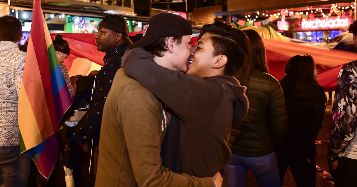 Однополая свадьба. Однополые браки в украине. Однополые браки в канаде. Свадьба между мужчинами. Бельгия однополые браки.