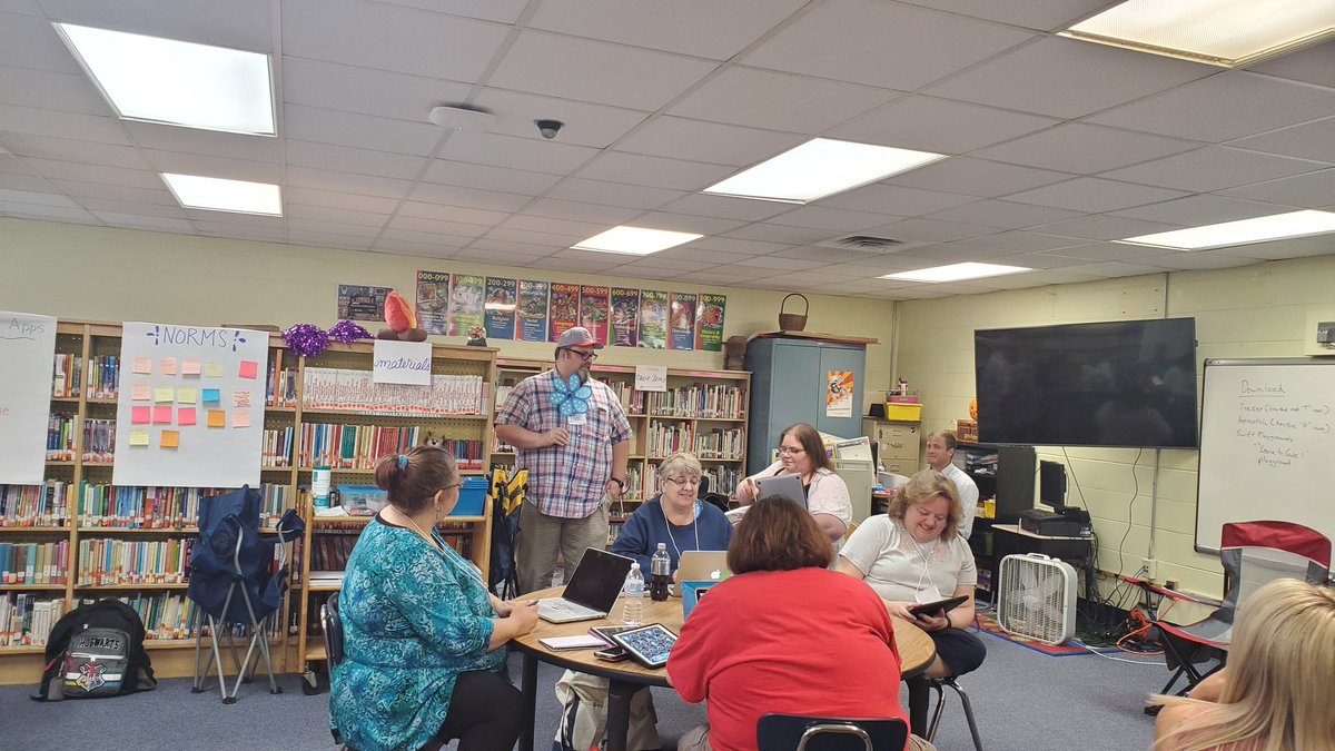 melthornhill's tweet photo. "Ms. Finch" came to visit with #kcsvanguard cohort 6 today. #kcslearning2020 https://t.co/KE6kxMi7rq