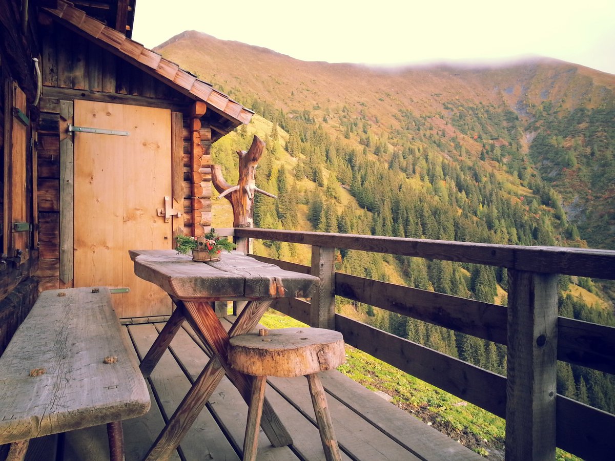 thejavahouse_'s tweet photo. @DLayneWade Okay, we will make you a deal. We can provide coffee and pictures of mountains in Colorado? DM us your email. ๐ #needmyjava https://t.co/timilHrMpc