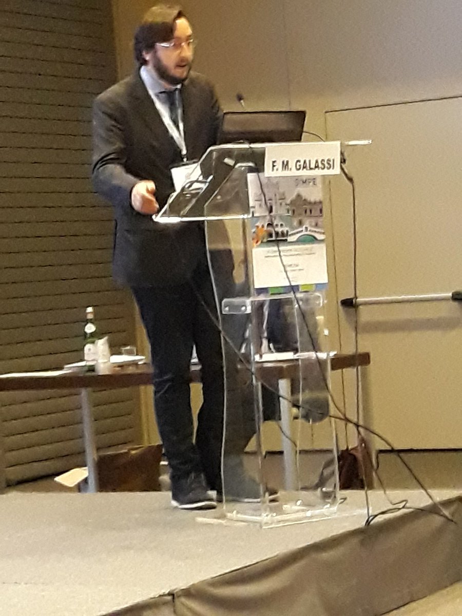 SimpeSocieta's tweet photo. Un paleopatologo a un Congresso di Pediatria. Francesco Maria Galassi https://t.co/X4My1nsfi3