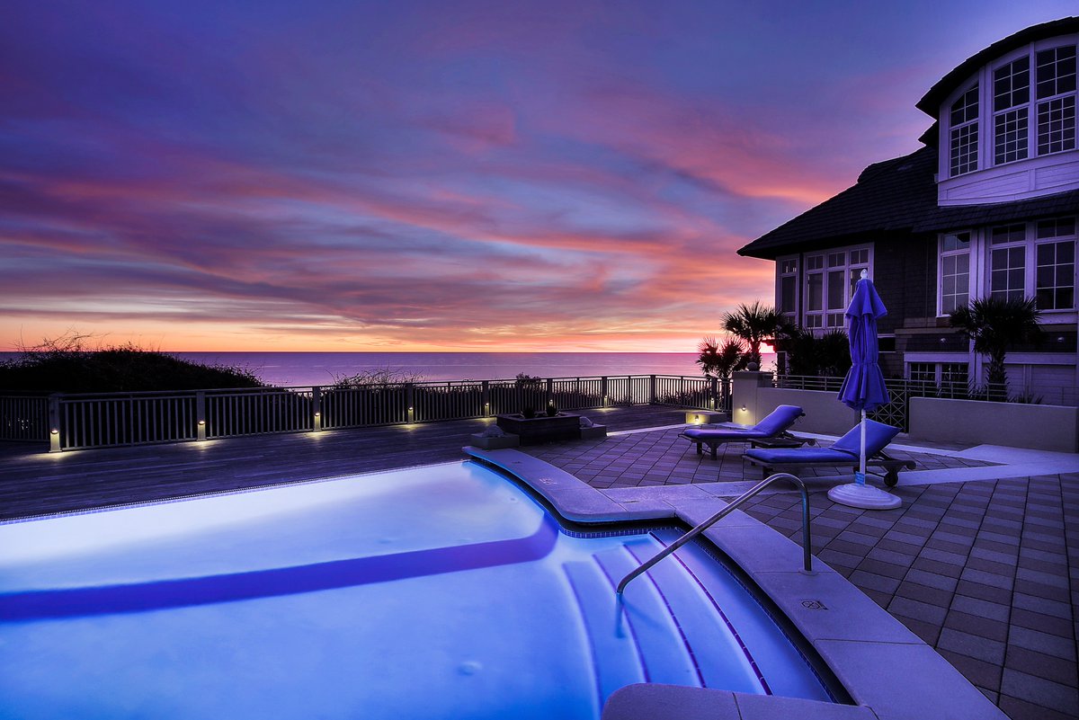 1000Bulbs's tweet photo. Stay poolside on summer nights with waterproof strip lights from https://t.co/hWPNMyWxOu! #lightdifferently: https://t.co/GBiTqYpojn https://t.co/cUyi0d6UtH