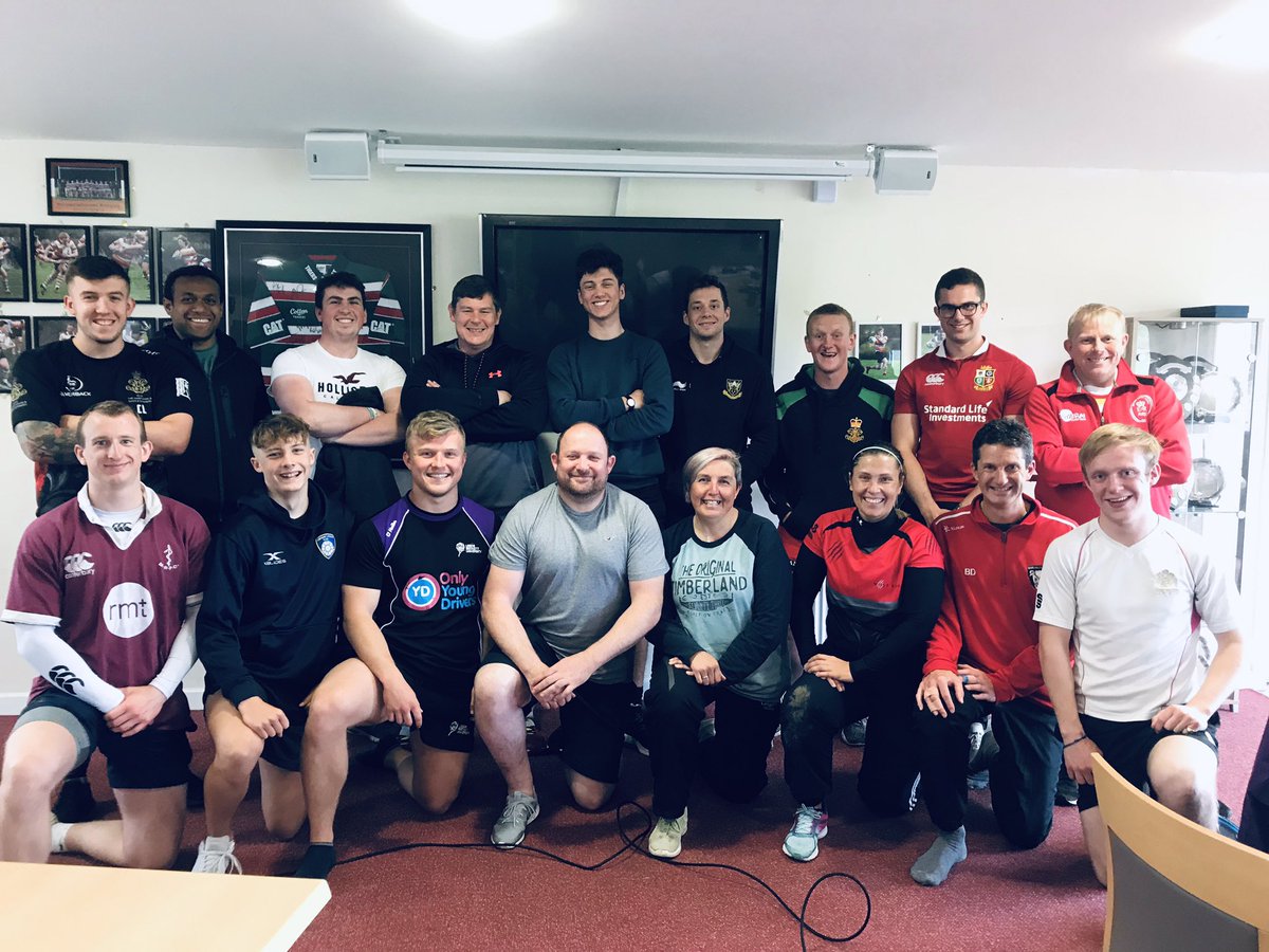 17 Coaches completing L2 ERCA in Catterick this week | 13 @armyrugbyunion coaches going back to Unit & Corps & 4 Civilian coaches from @ShireRugby growing the youth game! Great to see these guys engaging with each other building community links with the Army for the future 👏🏻