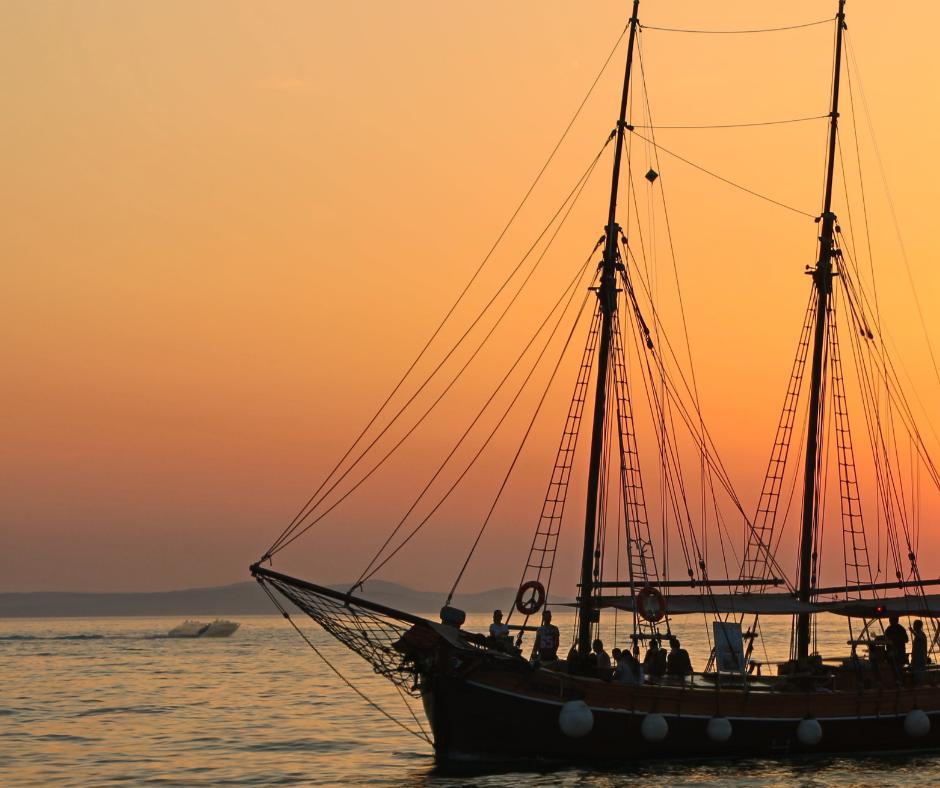 Did you know… Hemp was a mainstream cash crop in the Jamestown colony to make strong natural fibers in rope, fabric and ship sails. #FloraBuffalo #BuffaloNY #WNY