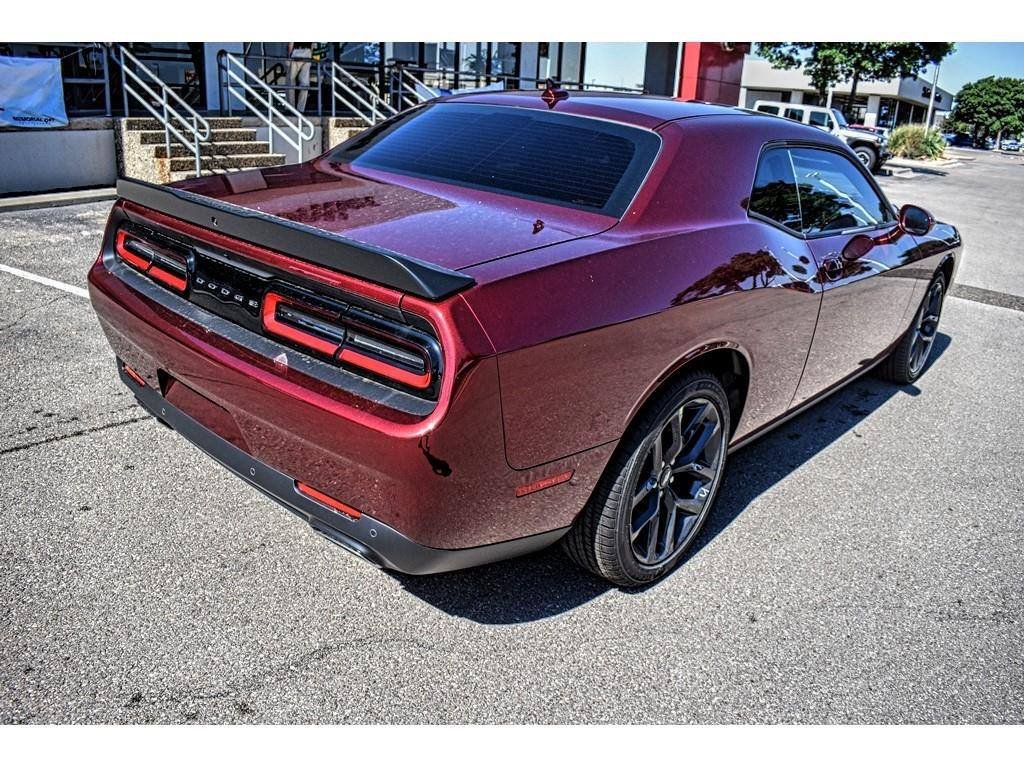 FrontierAuto's tweet image. Our 2019 #DodgeChallenger SXT Coupe shown off in Octane Red will put a smile on your face every time you drive! This impressive Coupe takes you to 60mph in just over 6.4 seconds 🐎
Details: bit.ly/2F4JpGM