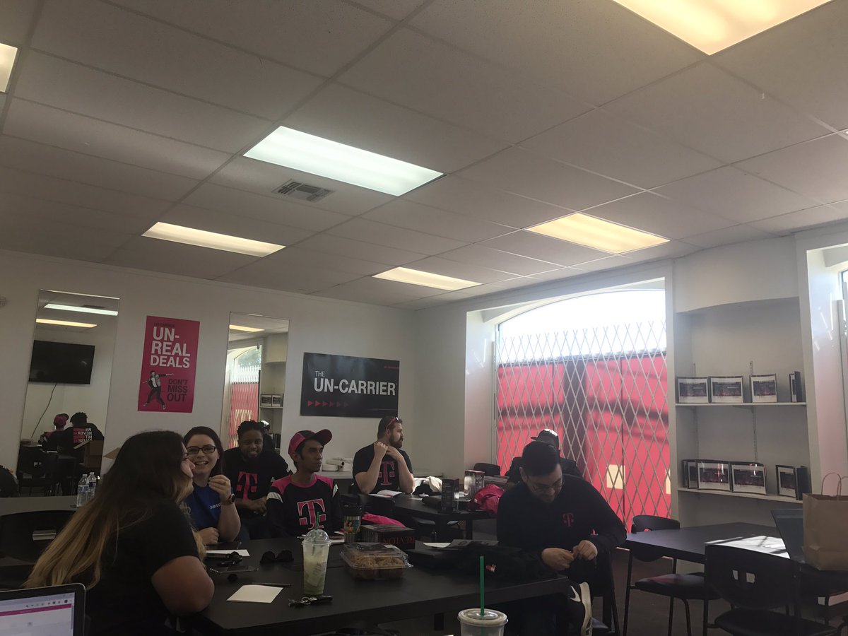M1_Bobby's tweet photo. @MobileOneLLC Dallas meeting going down! #Development https://t.co/iYxaS5u71r