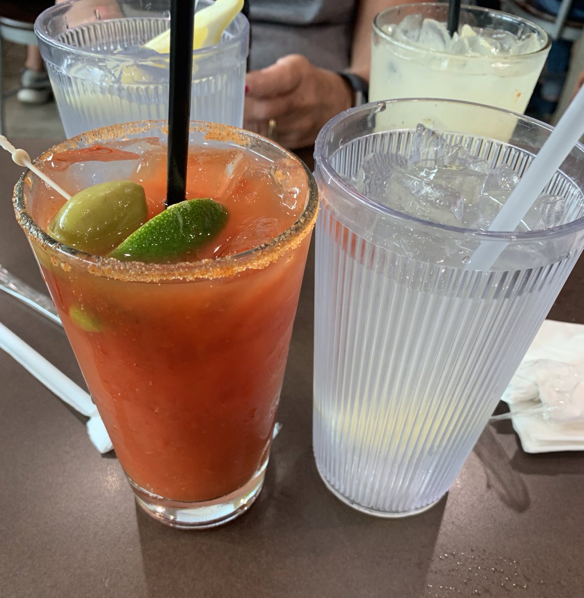 KaranEsch's tweet photo. Airport breakfast. #BackToSTL https://t.co/5Eyc1qrmj1