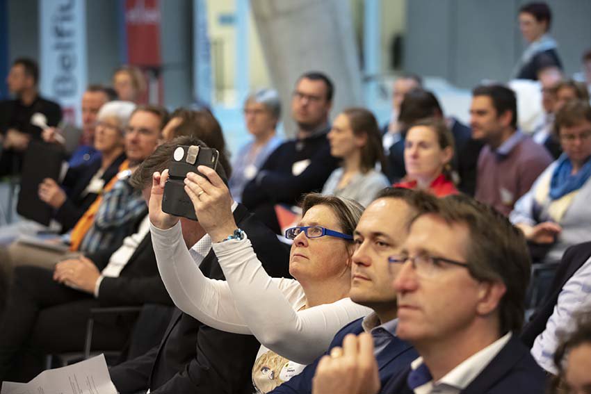 Vandaag bekrachtigde onze algemene vergadering de nieuwe bestuurders voor de komende 6 jaar. Hun namen? vvsg.be/over-ons/Bestu…