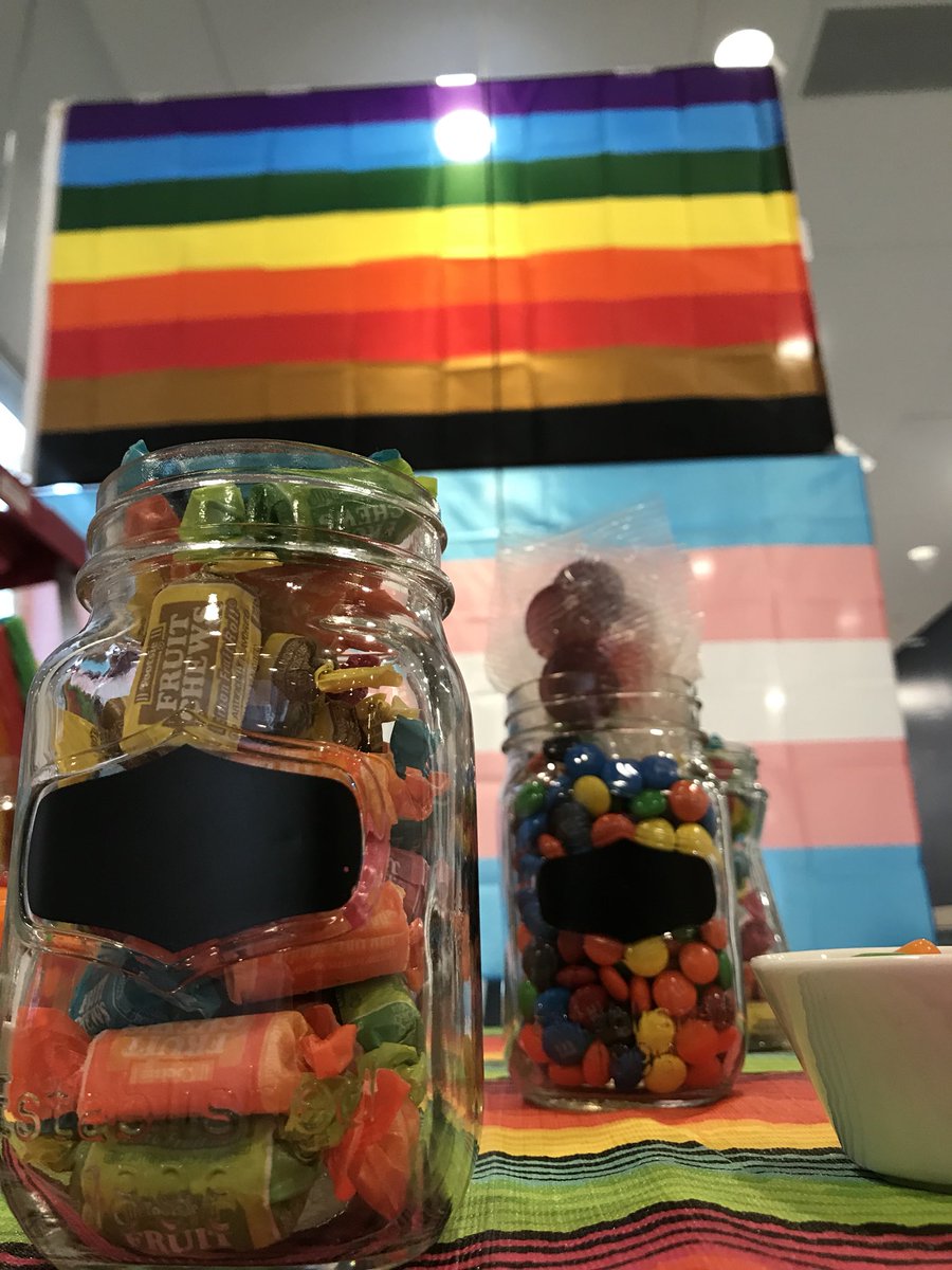 UTSCRegistrar's tweet photo. We’re so excited to celebrate &amp; support our LGTBQ2+ community for #DisplayYourPride. Visit our photo booth &amp; candy bar from 1-4 between the Registrar’s Office &amp; @UTSCAdmissions. We will also be accepting donations for our friends @TobysPlace33 #UofTPride #ROpride https://t.co/W5RL2U0wZu