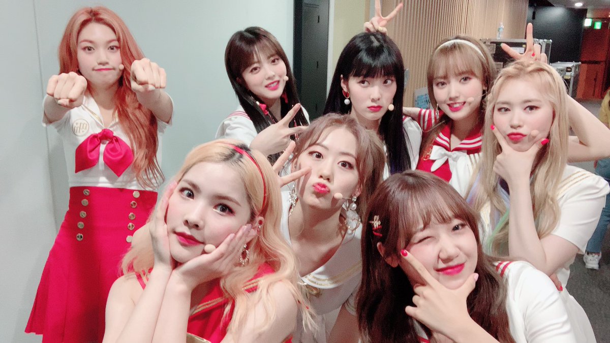 WekiMeki_Staff's tweet photo. [#위키미키]
🎸190613 Mnet #엠카운트다운 🔐

오늘도 위키미키보면서 행복한 시간 보내셨나요?⏰♥
#키링 우리 내일 또 만나요😆🧡

#WekiMeki #LOCKENDLOL
#PickyPicky #너하고싶은거다해 #좋아한다안한다 https://t.co/vlfQwwtxbq
