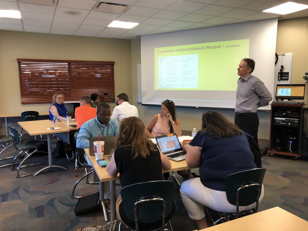 RSDlearning's tweet image. @RSDlearning @RitenourSchools @drchriskilbride Secondary Ritenour Administrators planning for the implementation of a common lesson structure #RitenourExcellence