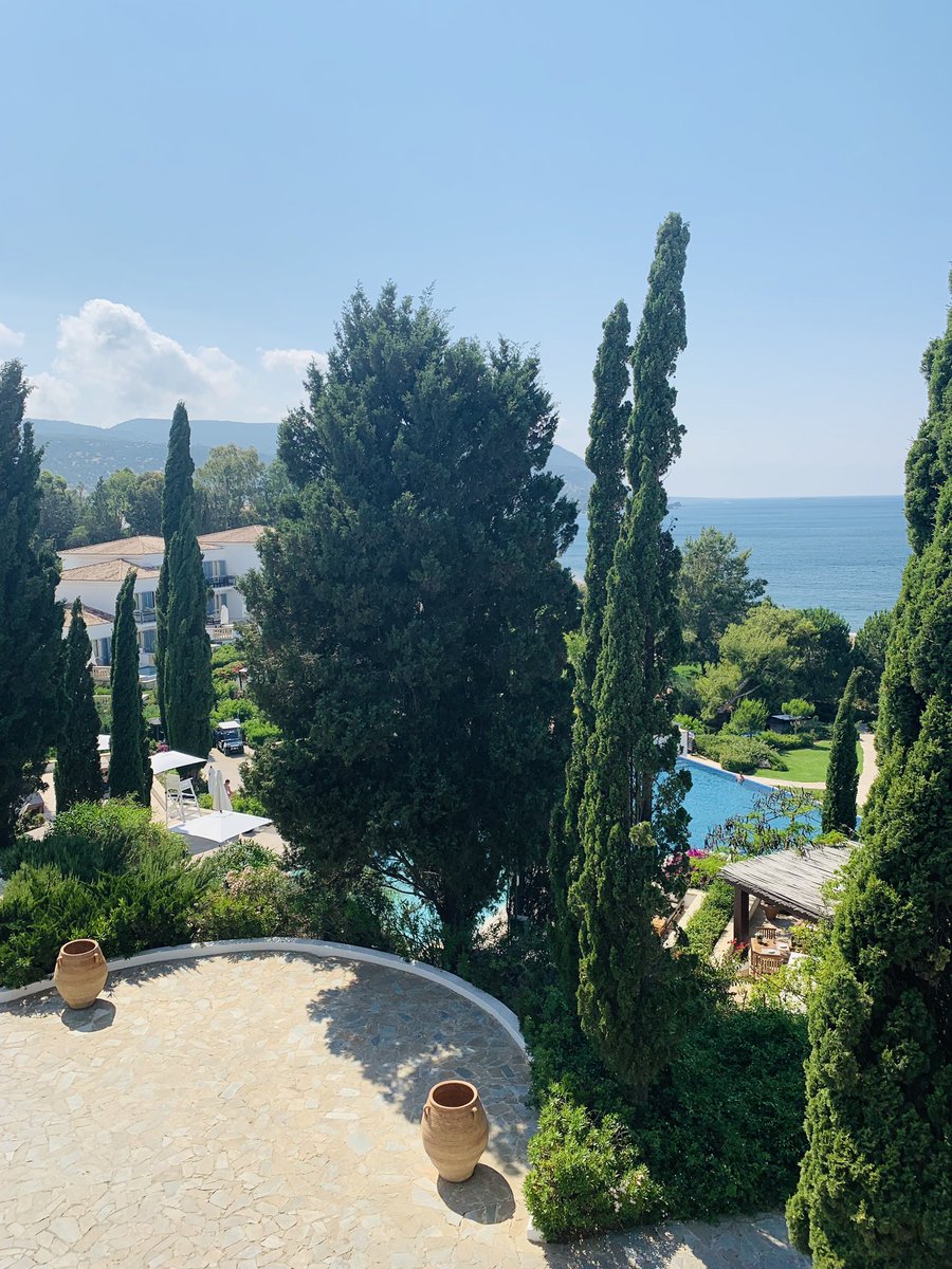 Steph_elite's tweet photo. Arrived at the Anassa and it’s as fabulous as I knew it would be ! #thanoshotels #anassa #elitetc #luxurytravel https://t.co/w0rGFhVDja