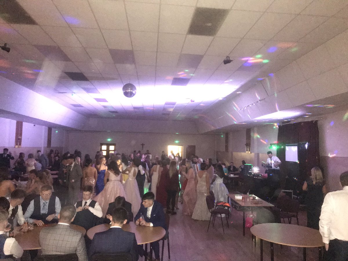 When there’s an electricity cut at Mar Hall and your parish priest saves your prom!! #communityoffaith #weloveyouFrMartin #StStephen’sClydebank @SPTA_HS @ArchdiocGlasgow @SCESDirector