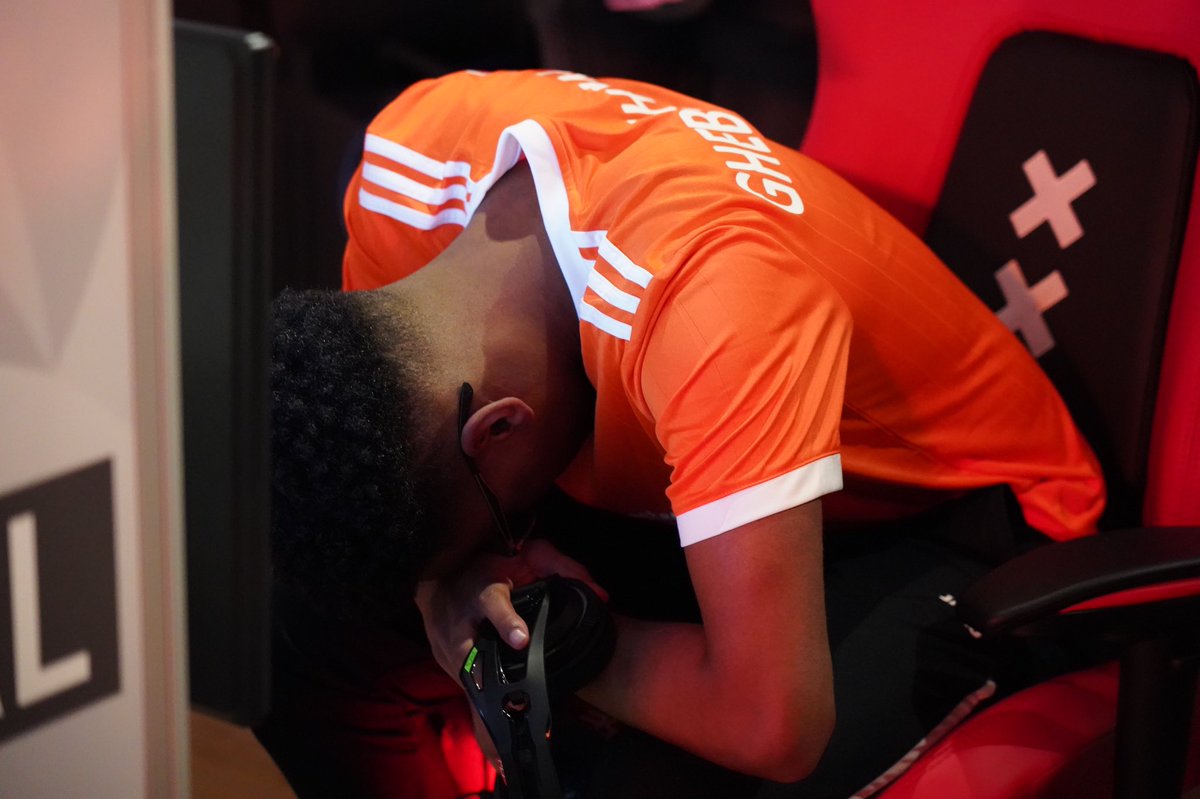 AFCAjax_eSports's tweet photo. It was a VERY close final... ๐ก๐ก
#AjaxNextePlayer #ZiggoeBattle https://t.co/8eTyKJ9KCR