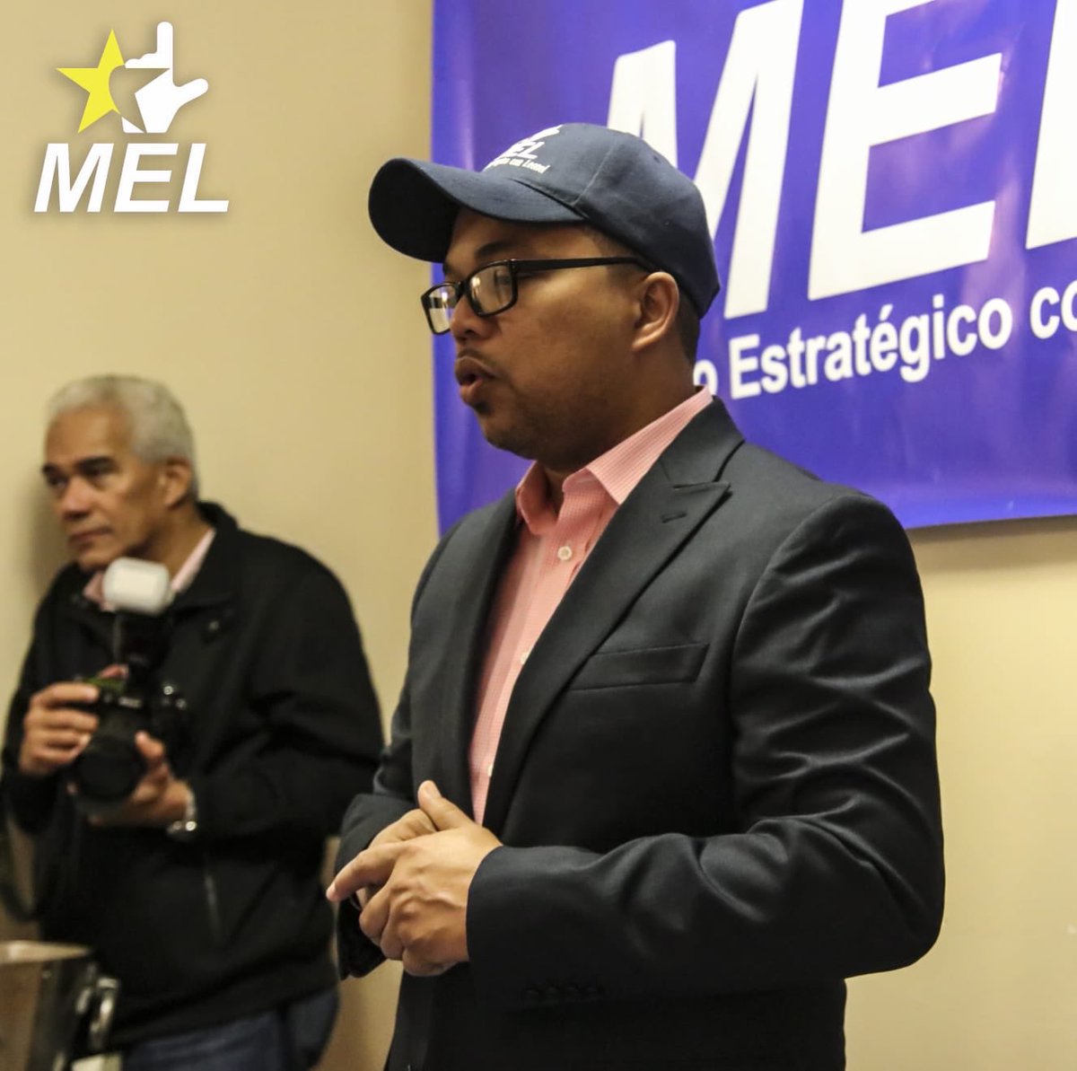 Lacuentard's tweet photo. Éste #Tbt nos recuerda que “el trabajo en equipo garantiza el éxito”. #MELProvidence #NoHayMarchaAtrás #CoordinadorPedroPineda 💪🏽 https://t.co/p4ub2xdOGG