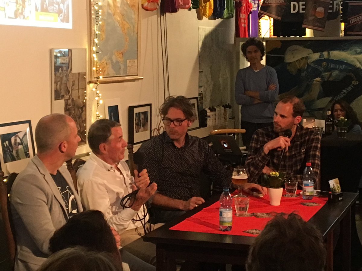 BusHarald's tweet photo. Eerlijke, heroïsche wielerverhalen van ⁦@hennykuiper⁩, vanavond in het Wielercafe “Parijs is nog ver” in Doetinchem.  Super, respect voor deze Nederlandse wielerheld, dank ⁦@GerritGeuvers⁩ voor het organiseren van deze avond. https://t.co/TPT329kj9V