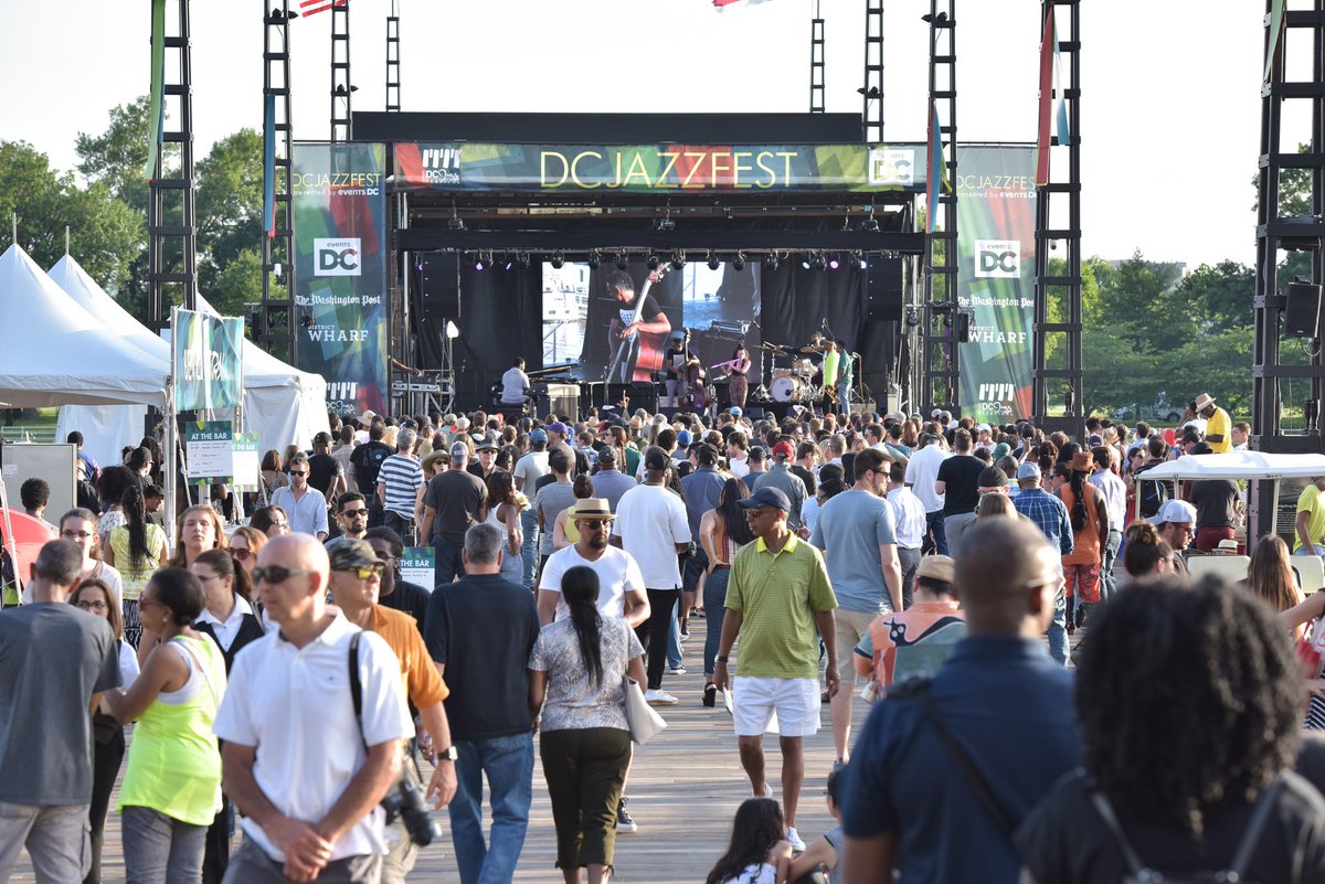 AusintheUS's tweet photo. The 15th Annual @dcjazzfest is taking over the streets and stages of #WashingtonDC this month. This Sunday June 16 catch 🇦🇺🎷 Aussie saxophonist & composer Evan Harris for FREE at 5pm on the #TransitPier at @TheWharfDC. More info and full schedule: https://t.co/VDNWU3nj6K https://t.co/uUrUptUKVt