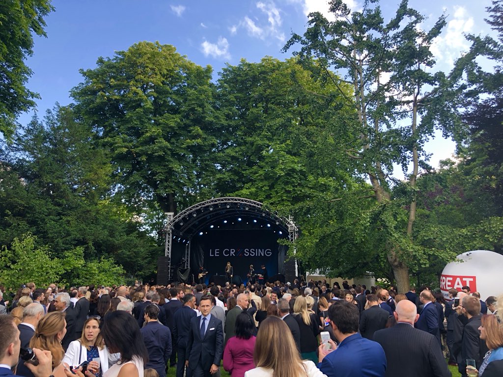 L’édition parisienne spéciale du #crxssing arrive à sa fin...un grand merci à nos co-founders pour leur soutien <a href="/EDFofficiel/">EDF</a> <a href="/Google/">Google</a> <a href="/Eurostar/">Eurostar</a>