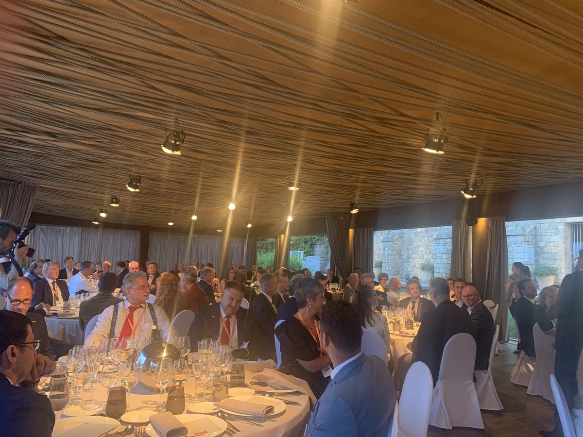 thehubdailynews's tweet photo. What a great venue! Attending @FeccEurope #Fecc2019 gala dinner! Fabulous food and networking! 😊 #Barcelona https://t.co/BDc8c036ID