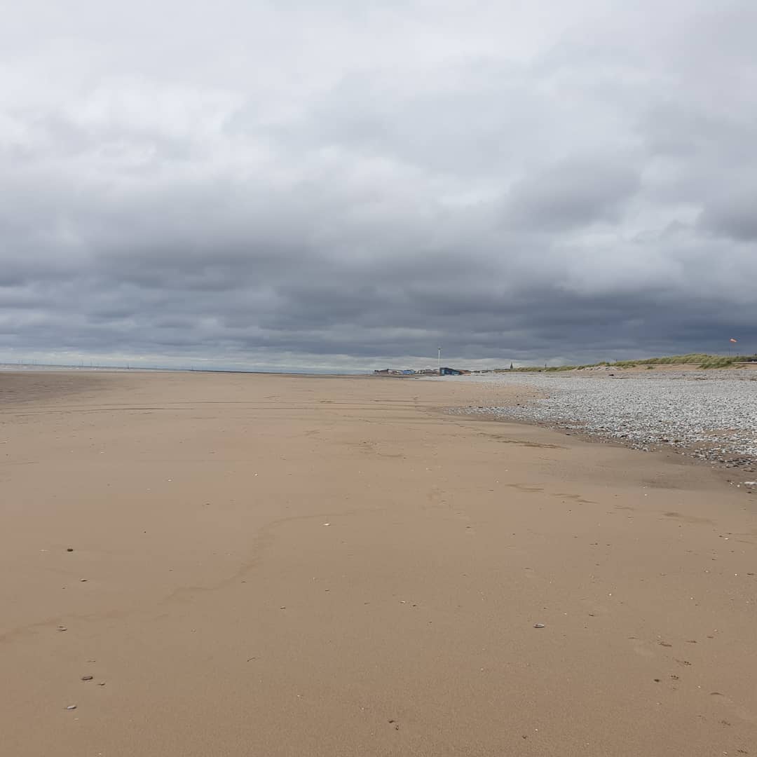 Massage_by_Han's tweet photo. 14 Mile Coastal walk just for fun 😊 .

Prestatyn - Rhyl - Kinmel Bay - Abergele and back again!! 🚶‍♀️ .

#wales #visitwales #walking #coastline #myactiveyear #northwales https://t.co/LAdiCUeL5A