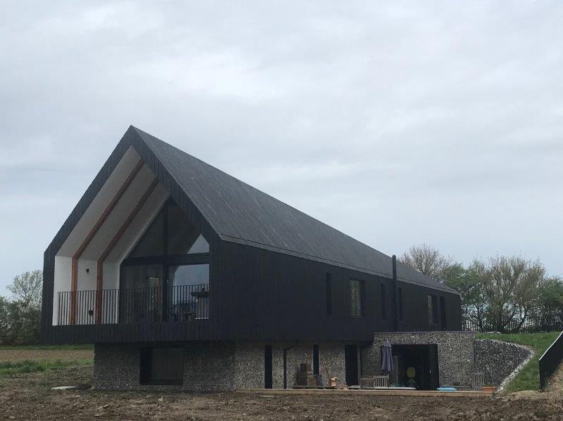 RoofingToday's tweet photo. Congratulations to @DanosaUK achieving Highly Commended with @ea_roofing for the #Best  #Innovation on The Black Barn at #SPRAawards2019 #roofing https://t.co/Cmox9wUTJ0