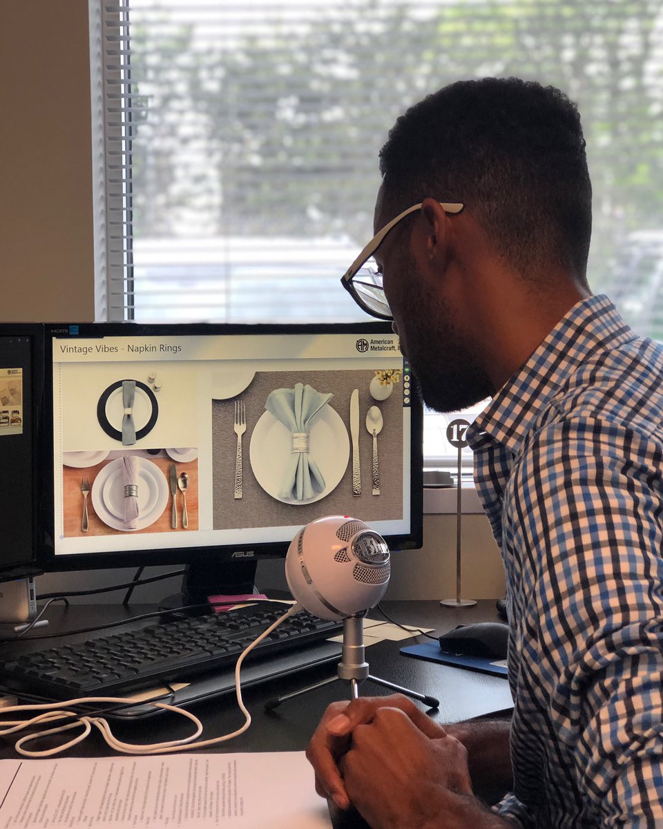 AmerMetalcraft's tweet image. Matt Wills (Marketing Manager) spreading some new product knowledge! 🎙 
#webinar #newproducts #newproducttrends #restauranttrends