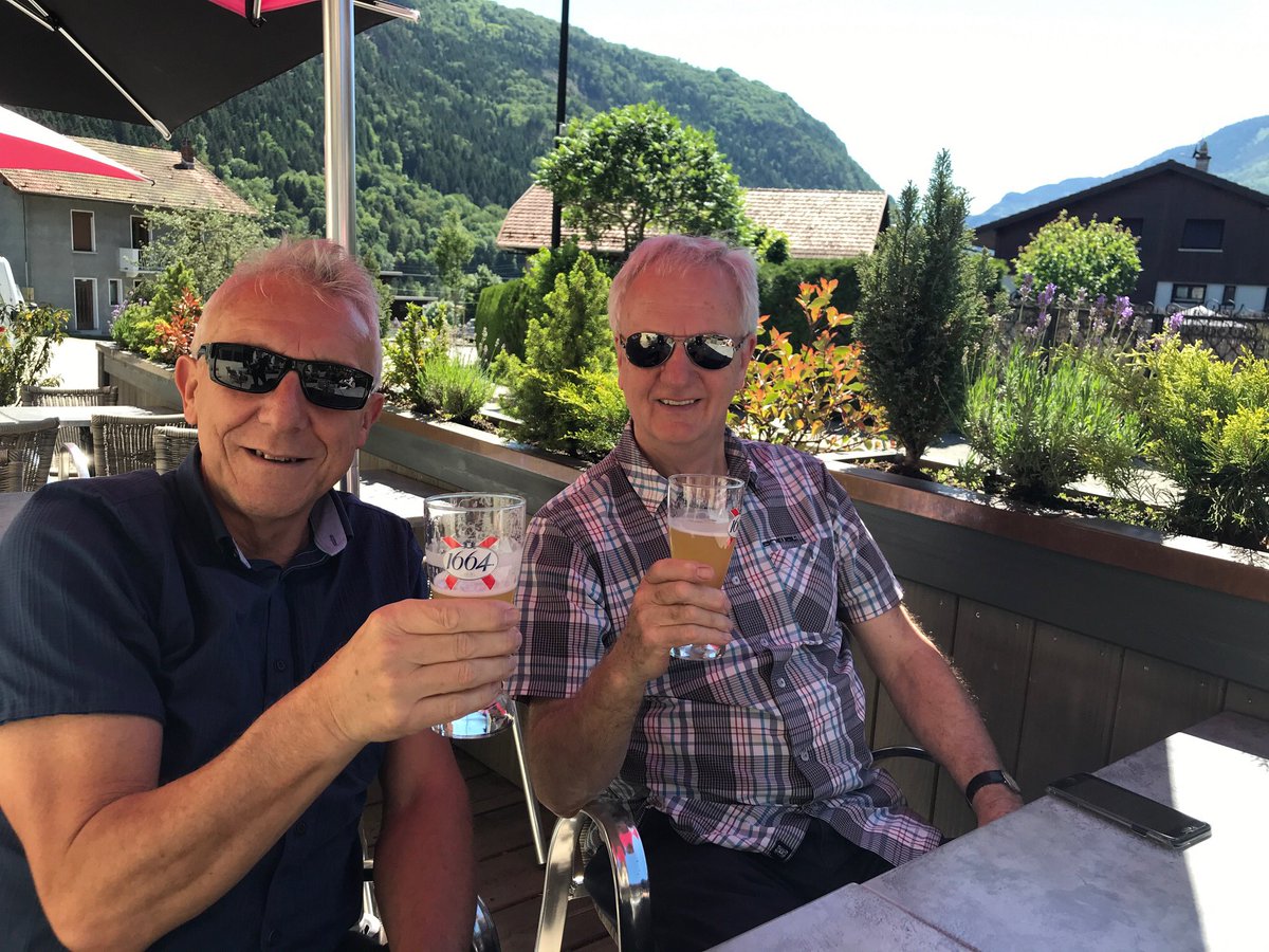 CreteCoteSki's tweet photo. 22.5 degrees not a cloud in the sky - absolutely beautiful!

#LaPlagne #Summertime #CreteCote #CreteCoteSki #FrenchAlps #MountainChalet #SkiChalet https://t.co/btJrw5Upk6