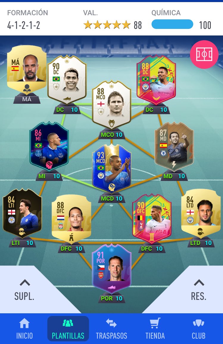EnriqueUTeam's tweet photo. Mi disco de FIFA 19 está roto y solo he podido mover cosas desde la App. Este es mi equipo con el que NO JUEGO #FIFA19UltimateTeam #FIFA19 https://t.co/WLRiiIXPSy