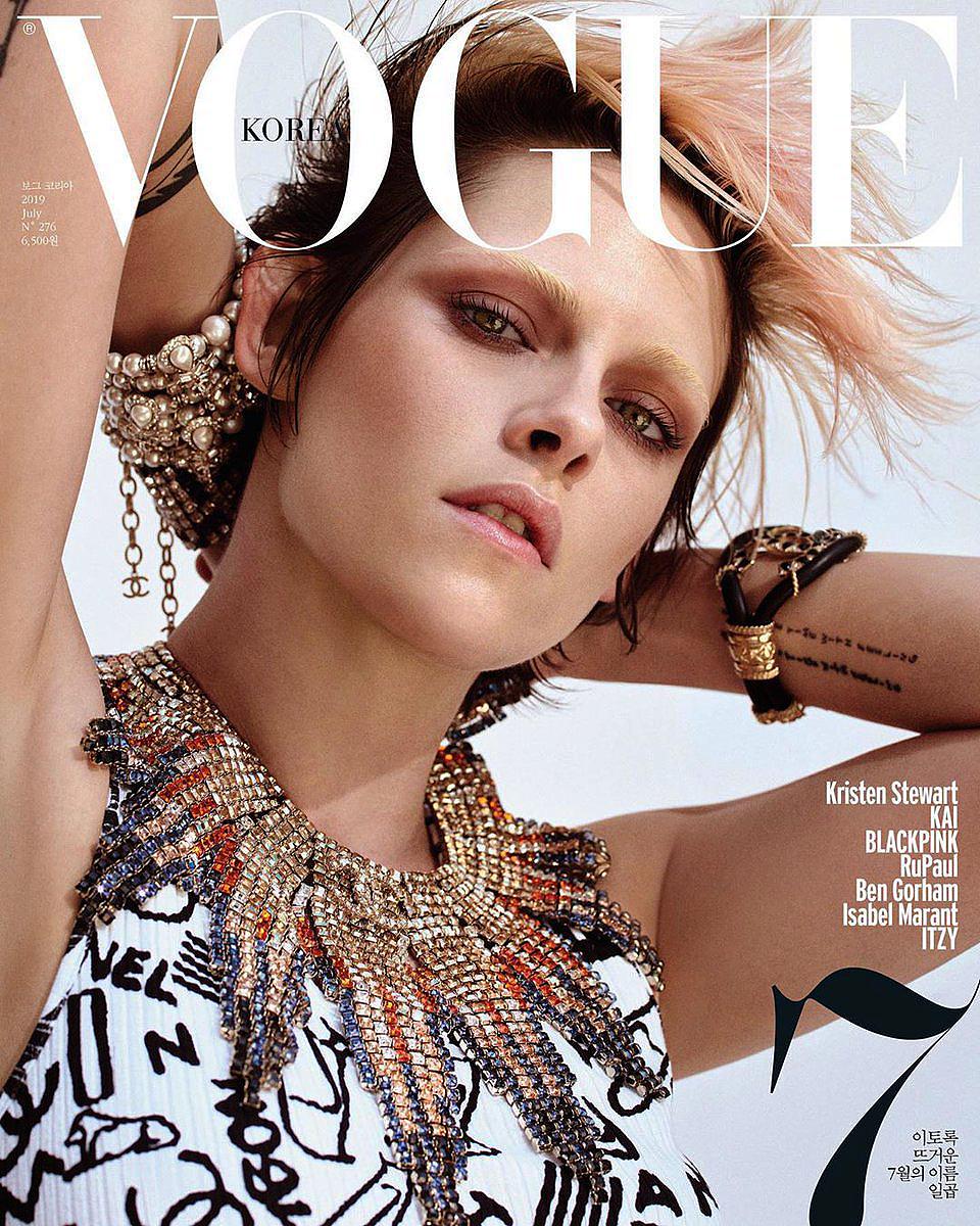 loveandpr's tweet photo. Kristen Stewart on the cover of Vogue Korea (July 2019) https://t.co/GAic0CUnCC