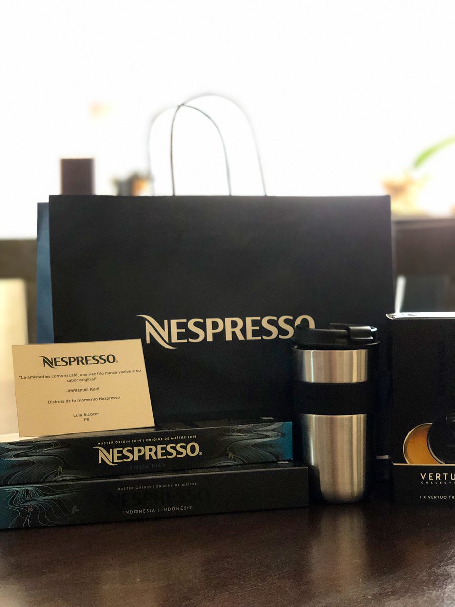 AndresAmor11's tweet photo. Super detalle de @NespressoMX con sus #MasterOrigin Indonesia y Costarrica y un Vertuo para llevarmelo en el coche! 
Gracias gracias!!! 
Cc. @LulaAlcocer 🙏🏻 https://t.co/BSiqv2jMef