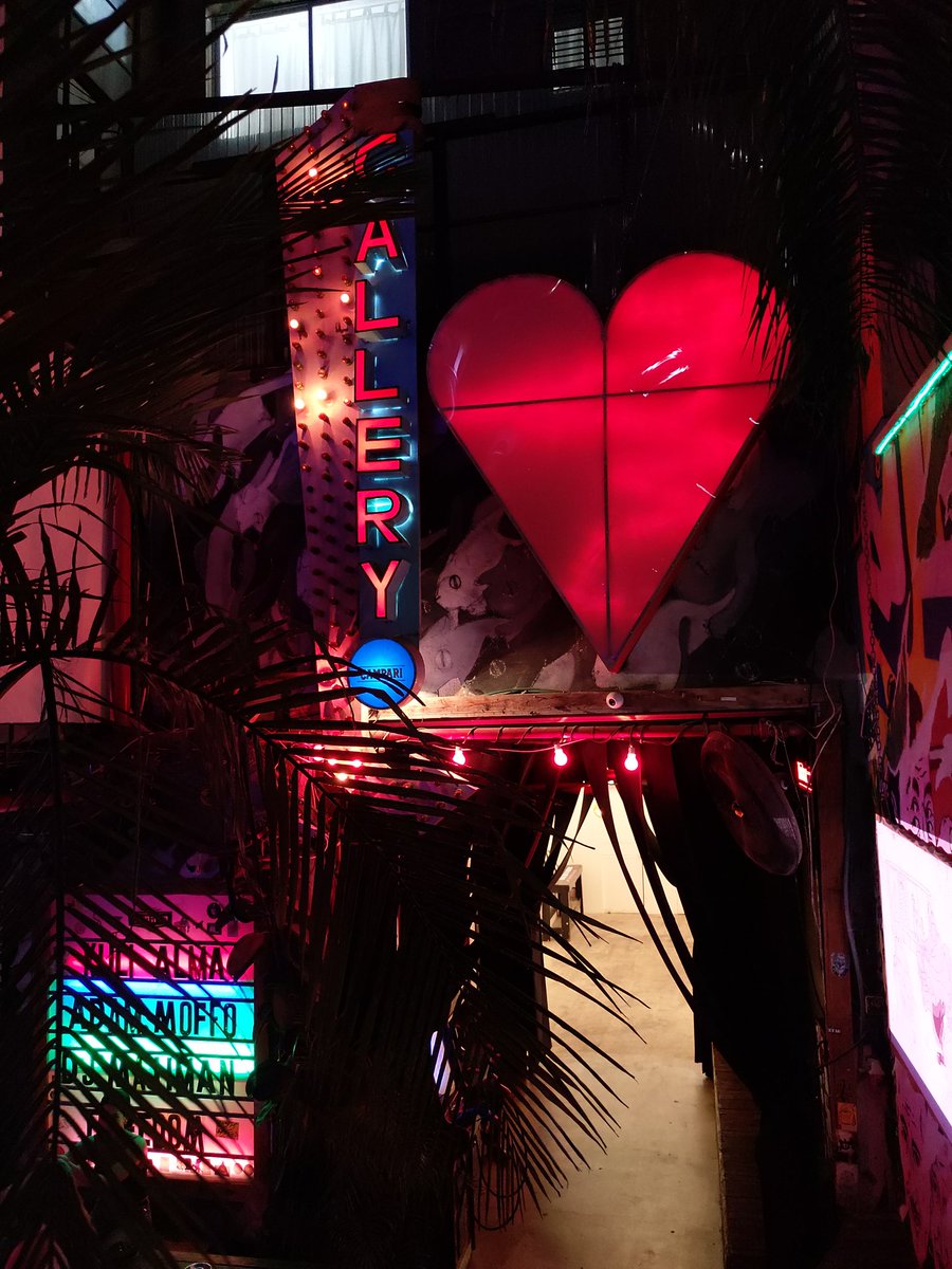 Ani_Terada's tweet image. イスラエルで最もアーティスティックなBar
Kuli Alma is the best!!
#kulialma #TelAviv #イスラエル #Bar