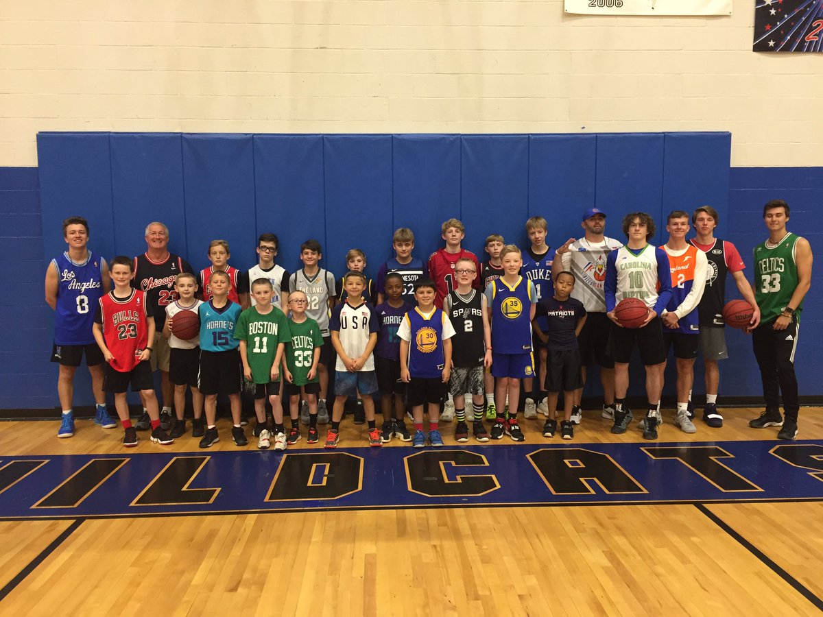 LNWildcatbball's tweet photo. Jersey Day at Camp today plus #LakeBoyz Alum and @AppStateMBB Alum @treyford23 came and spoke to the campers today. Lots of great family members and ambassadors for our program! https://t.co/Fugx0JQQxV