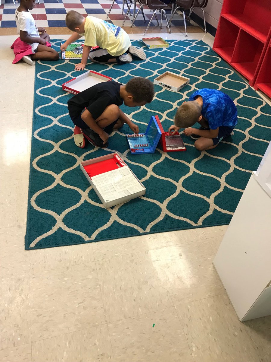 ScottiesFirst's tweet photo. Board Game Day #sutscotties #scottiepride #firstgrade https://t.co/blWLf0bodo