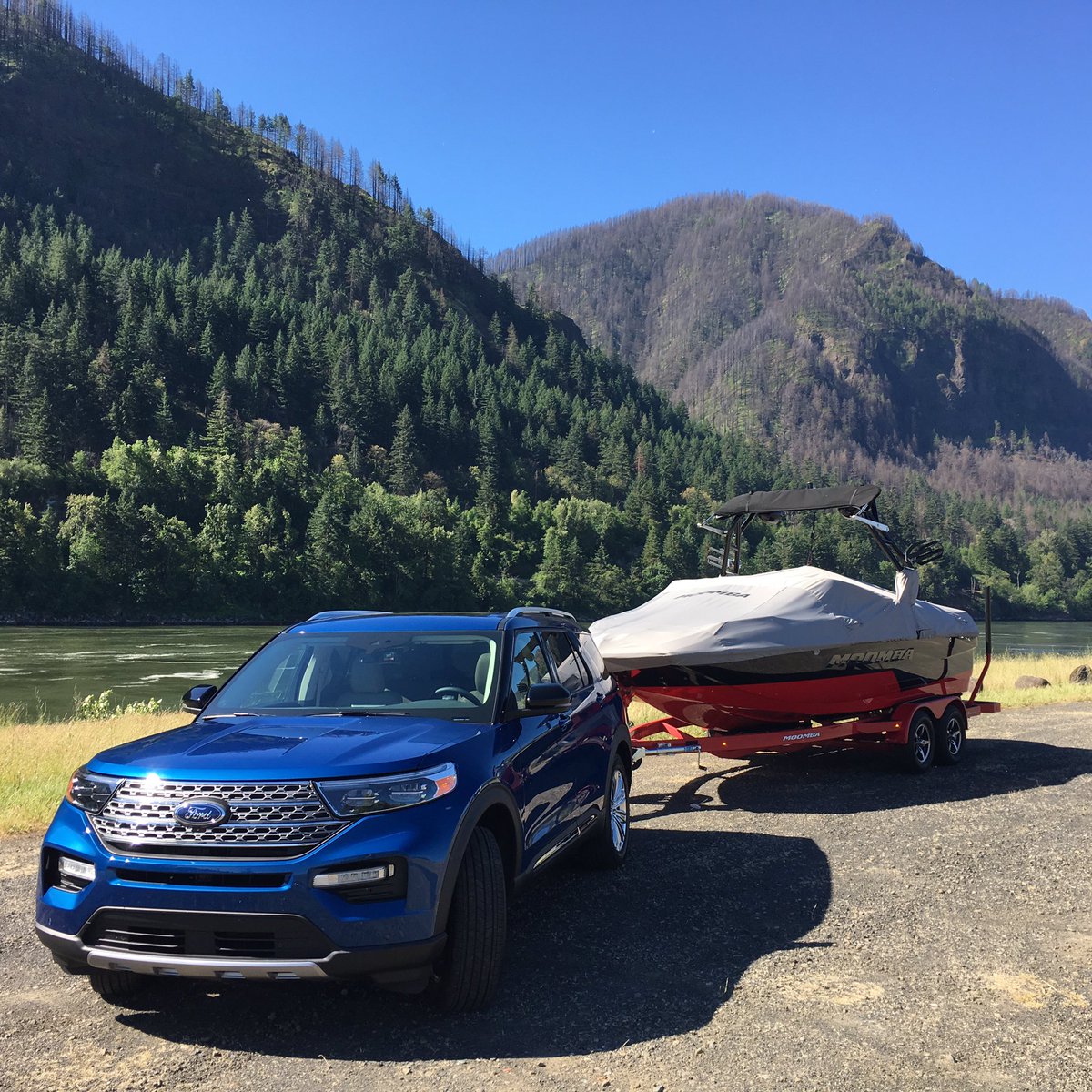 Testing the all new 2020 #ford #explorer in #portland #oregon and #washingtonstate #suv #hybrid #performance #threerows  #outdoors #adventure #towing #globedrive #ctvnewschannel #uptospeed