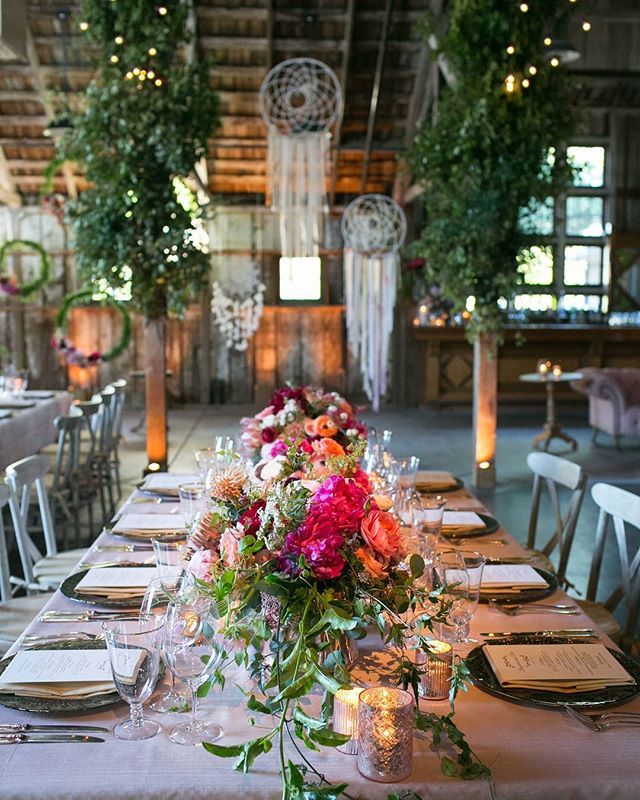 bluecat_cinema's tweet photo. Bohemian dreaming at our couple's expertly designed reception! || Planning + Design: @sacks_productions | Photography: @joebuissink | Videography: @bluecat_cinema https://t.co/AccDZLeffe