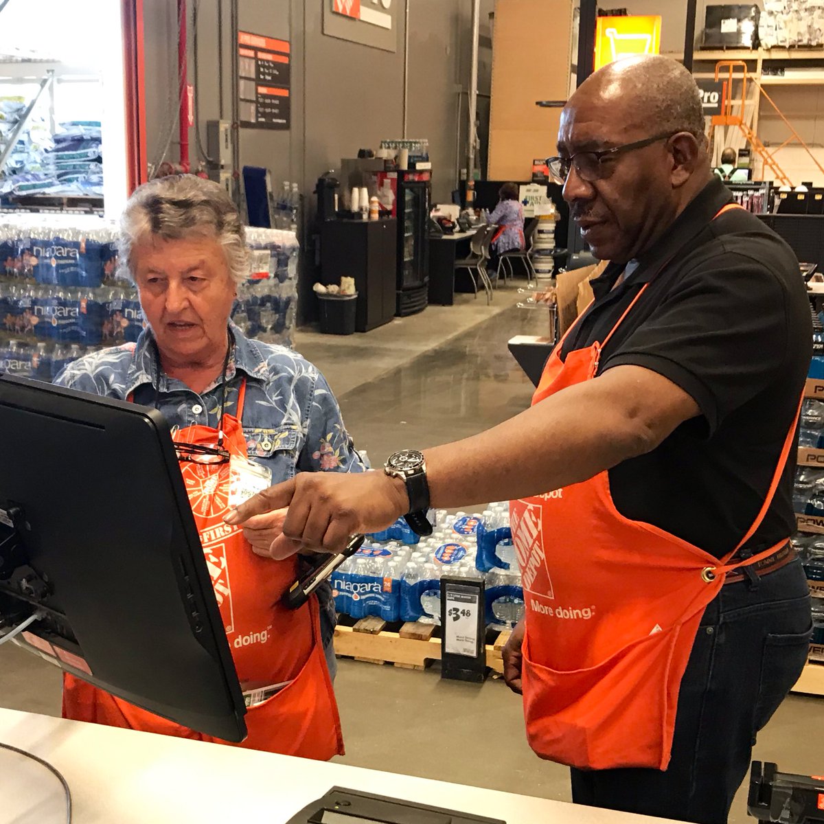 DavidKotowski's tweet photo. Thanks to @ThereseLaplant and her red shirt team (a/k/a InFocus team) for letting James and I participate in #OpsWednesday yesterday. β€οΈ this team. #OneTeamOneDream @SMKellyBanks @JessicaN_HD @CharlesMaire1 @EileenClaar1 https://t.co/KazAcqJD6G