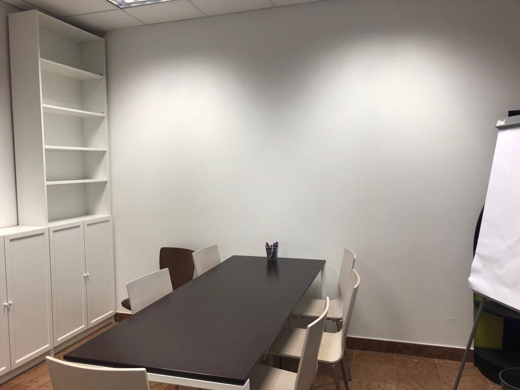 APProf's tweet photo. @Redoro_prospect designing the new conference room in Verona @Redoro_VR @District214 @AATItalian @phscavalieri #italianlanguagestrong #careerpathways https://t.co/rsNYo8AWyg