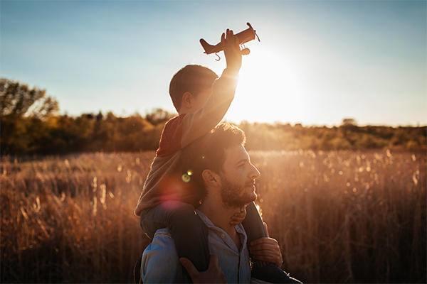 PenwellGabel's tweet photo. With Father's Day coming up this weekend, many people will be spending time with their father or reminiscing on memories with him. Here we have questions to ask your Dad to take a jog down memory lane and to get to know him better.
 https://t.co/bzR2egjd0I https://t.co/CvBtPVt8qm