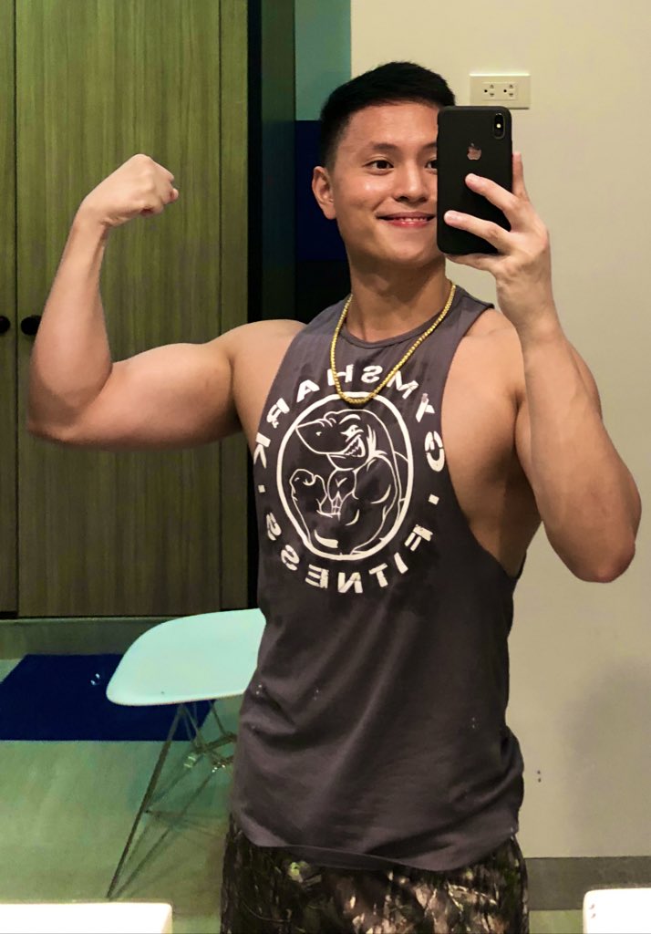 kingkongramos's tweet photo. Anyone interested in buying unused #gymshark gym wear like this? 👇🏼 I have 4 pcs small and medium. Different design/cuts. Will be posting tomorrow #declutterring https://t.co/Guyyn8sqoz