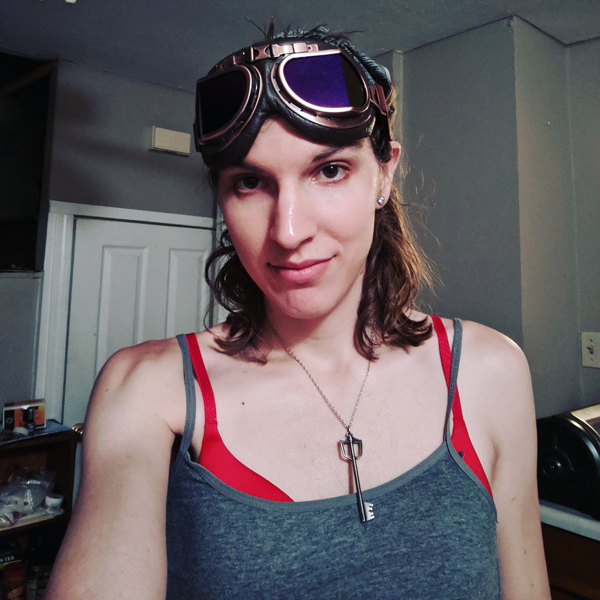 izzitMichaela's tweet photo. Figured out last night that I could pull off the 'Biker/Steampunk Lesbian' look pretty frickin well 😎👌 #motorcyclegoggles #steampunk #lesbian #lesbianfashion #transgenderwoman #trans #queer #badbitch #badasswomen https://t.co/4RDxdGlE9f